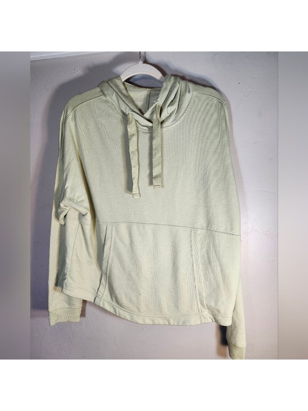 Apana Hooded Light Green Kangaroo Pocket Pullover XL